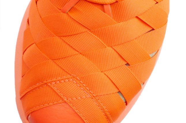 Nike Roshe Run Woven Total Crimson Side Detail 1