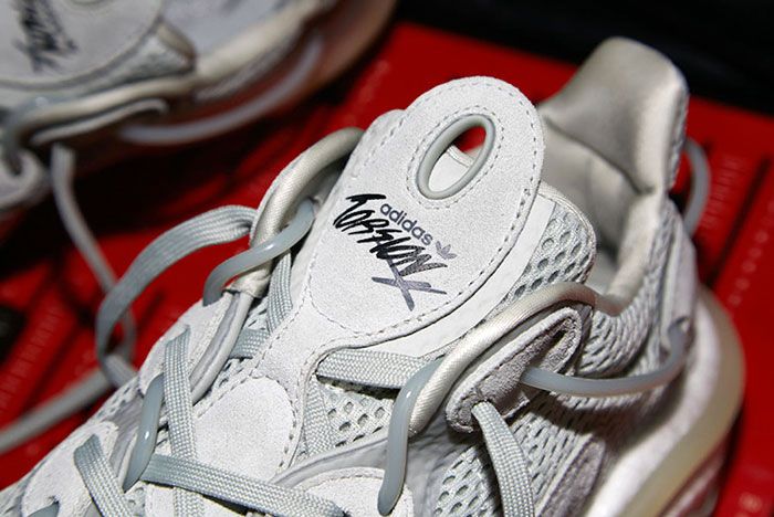 udsagnsord Bedstefar aflivning Serious Yeezy Vibes on the adidas Torsion X 'Ash Silver' - Sneaker Freaker