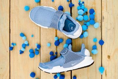 Nike Sock Dart Wmns Work Blue Wht 1