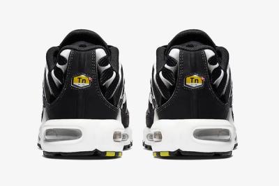 Nike Air Max Plus Black Reflective Silver Release Date Heel