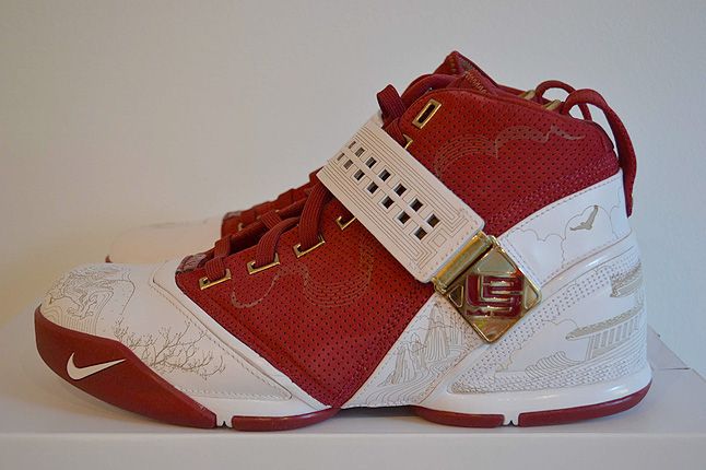 Sneaker Freaker Lebron Collector Garv 14 1