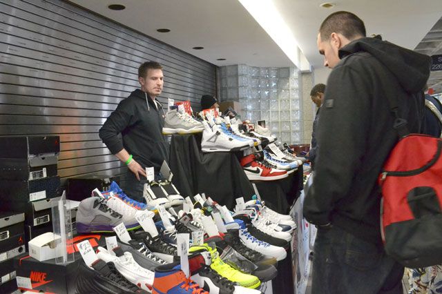 Bucks Sneaker Summit 36