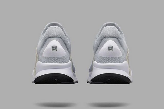 More Nike Sock Dart 8