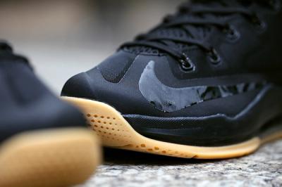 Nike Lebron 11 Low Black Gum