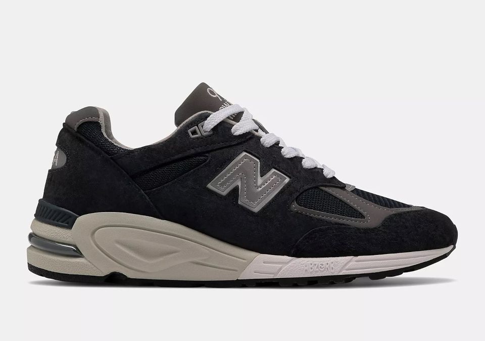 Out Now: New Balance 990v2 Arrives in Classic Black and Navy Colouways ...