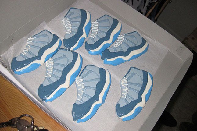 Sneaker Freaker Sneaker Cakes Air Jordan 11 Cool Grey Cookies 01 1