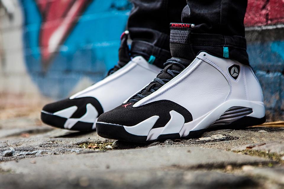 jordan wearing black toe 14