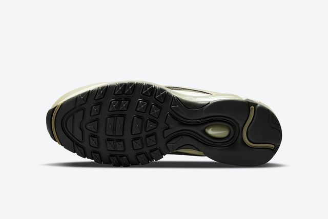 how to get stains out of air max 97