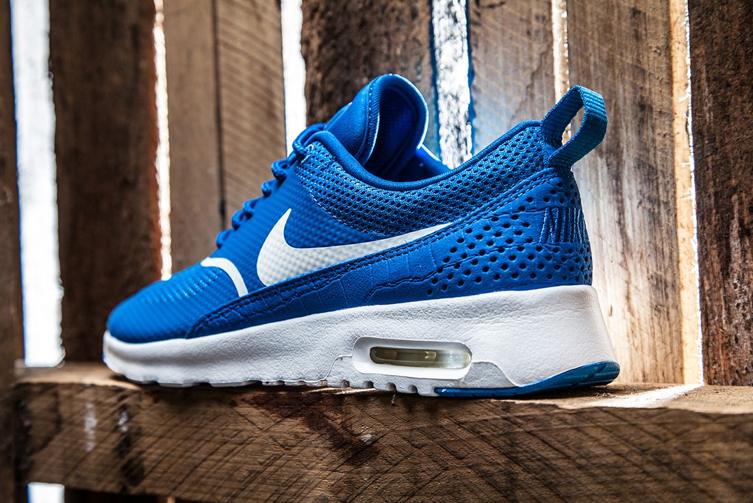 Blue nike orders thea