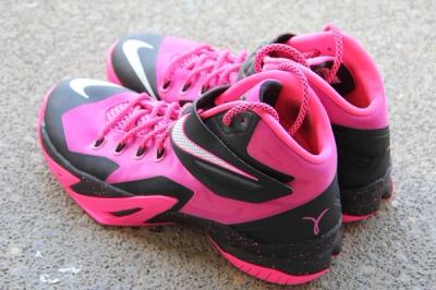 Nike Zoom Le Bron Soldier 8 Think Pink 3