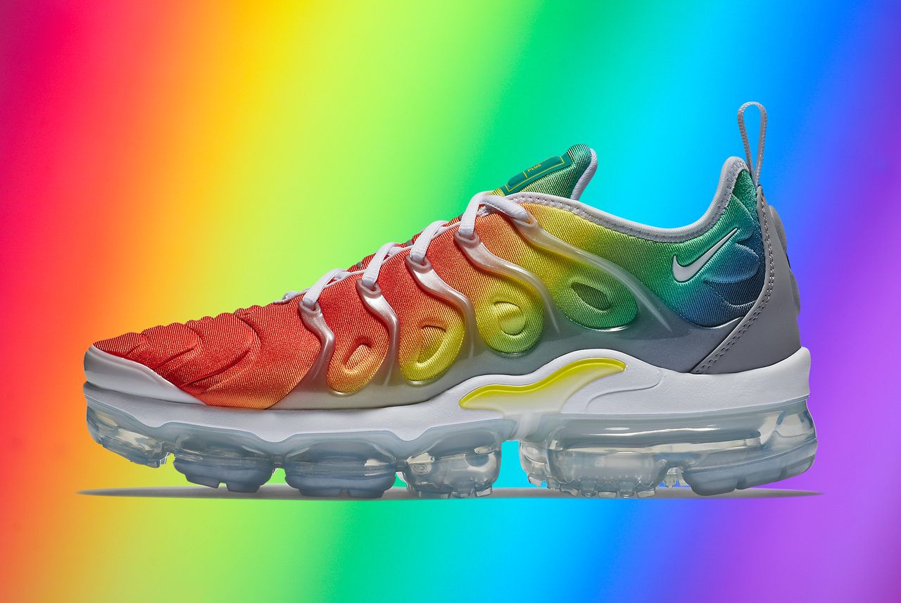 This Nike VaporMax Plus Is Making a Colourful Return - Sneaker Freaker