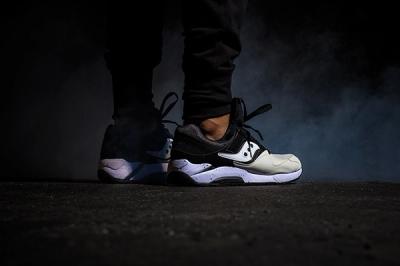 Saucony Grid 9000 Hallowed Pack 8