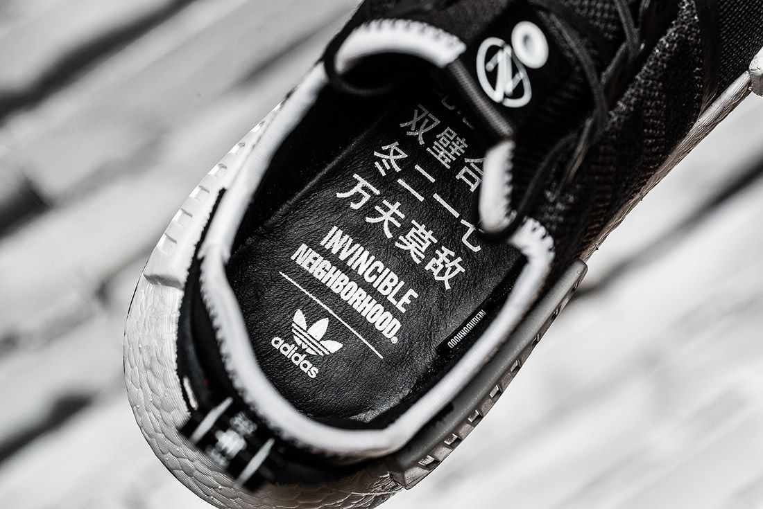 Sober talsmand måtte A Closer Look at the Invincible x Neighborhood x adidas NMD_R1 - Sneaker  Freaker