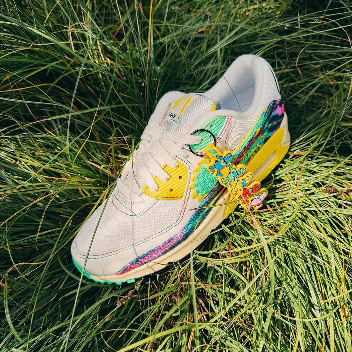 grateful dead oregon ducks nike air max 90 on the grass