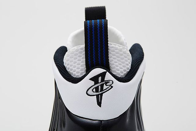 Nike Air Foamposite One Black White 2