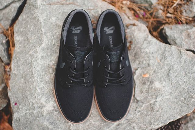 Janoski black anthracite gum best sale