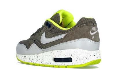 Nike Am1 Wmns Fall Overkill Delivery 6