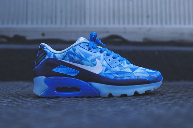 Nike Air Max 90 Ice (Barely Blue 