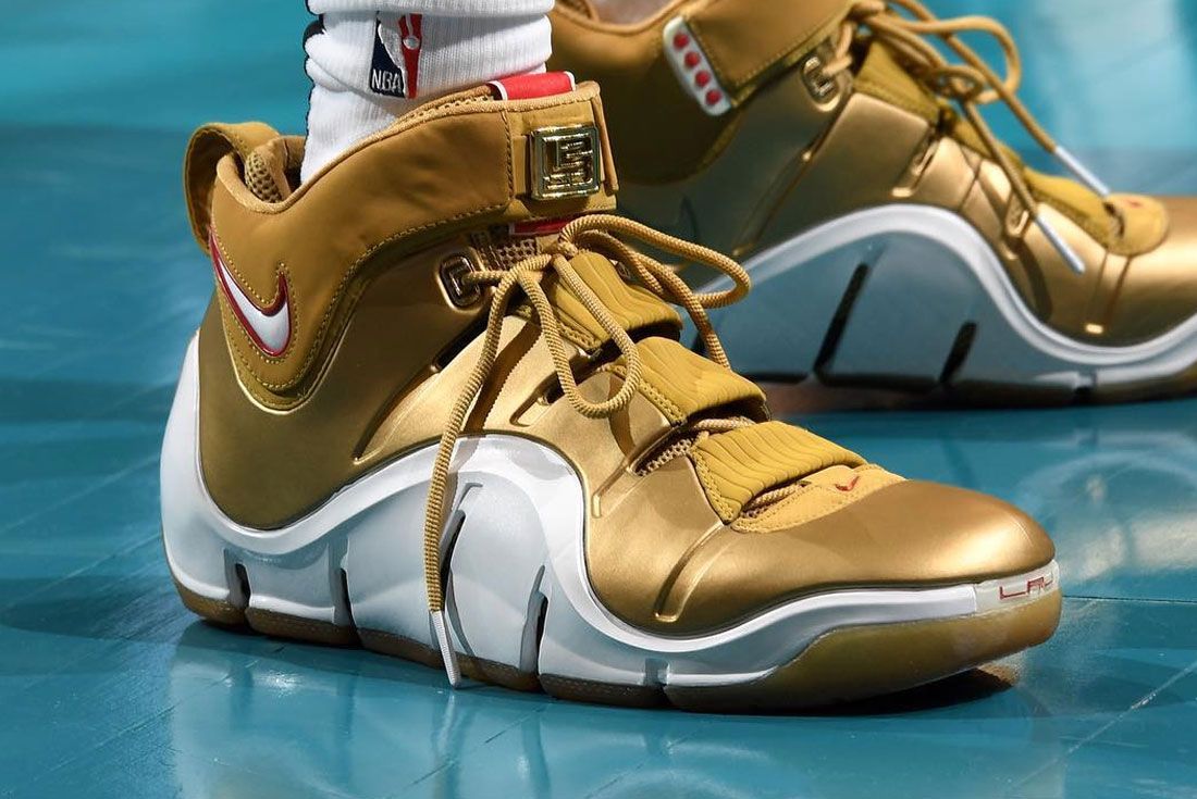 lebron 4 gold