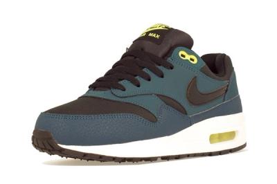 Nike Am1 Wmns Fall Overkill Delivery 12