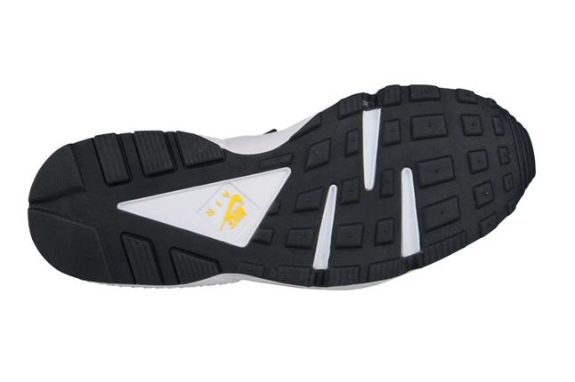 nike air huarache dark sulfur