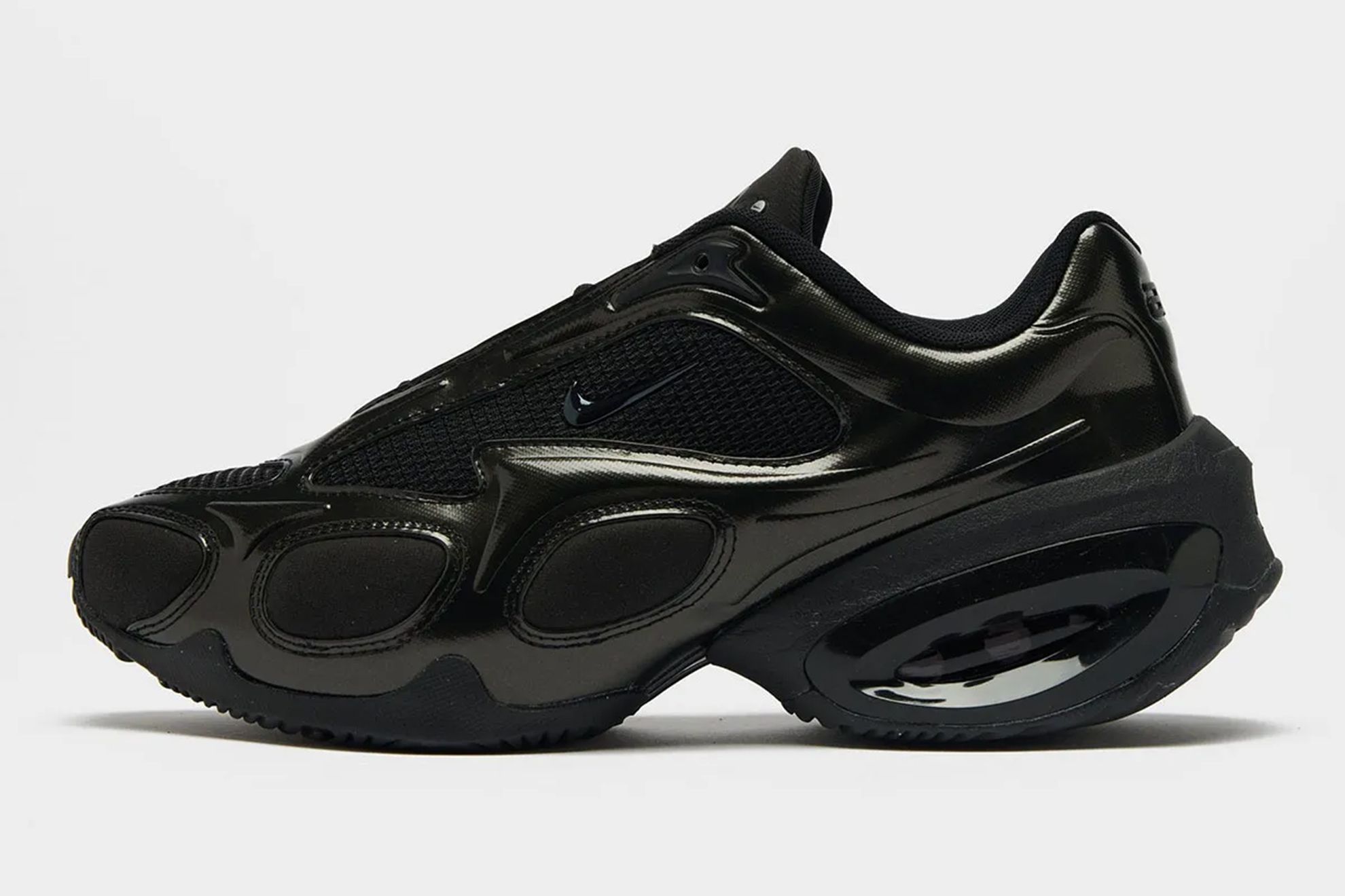 【アボカド 】NIKE AIR MAX MUSE Triple Nike Deck Out the Air Max Muse in a Stealthy 'Triple Black' - Releases