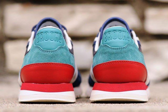 Bait Brooks Chariot Centennial 2