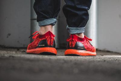 Adidas Ultraboost Uncaged Triple Red5