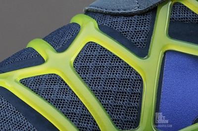 Nike Free Alt Closure Run Sqdrnbl Hypbl Cybr Midfoot Detail 1