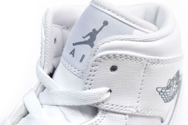 Air Jordan 1 White On White Label 1