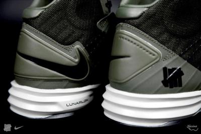 Undefeated Nike Bringbackpack Hyperdunk Heel Detail 1