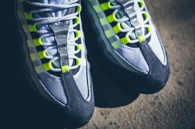 Nike Air Max 95 Patch Neon 7