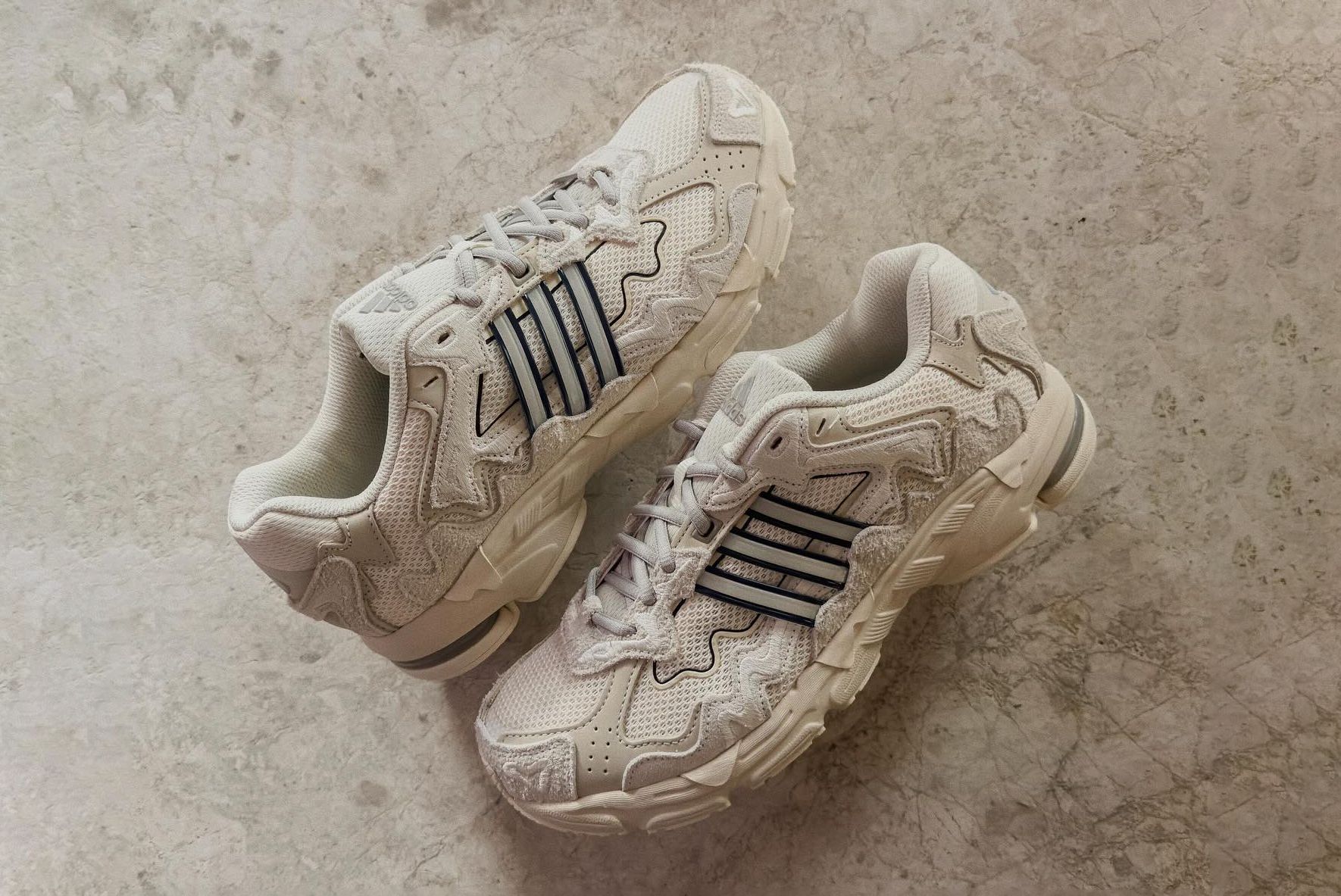 【Adidas コリア】 Response First Look: Bad Bunny adidas Originals Response CL | Hypebeast
