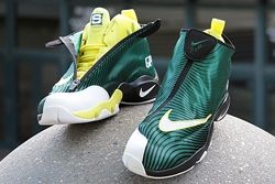 Sole Collector x Nike Zoom Flight The Glove Gary Payton Sneaker Review + On  Feet W/ Dj Delz 