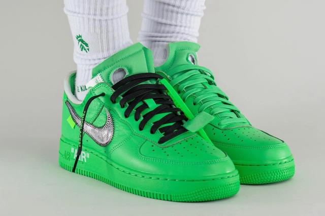 On-Foot Look at the Off-White x Nike Air Force 1 'Light Green Spark ...