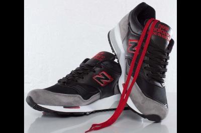 New Balance 1500 Black Red White Pair On Top 1