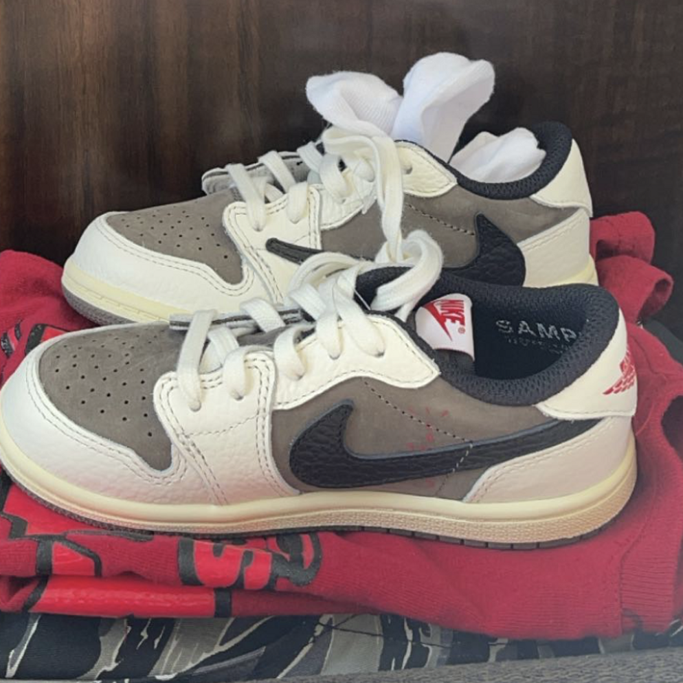 ArvindShops - nike fly knit air sole sandals for women on sale - Travis  Scott and Kylie Jenner's Newborn Has Rarer Kicks Than You