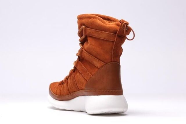 Ubicación servidor casual Nike Wmns Roshe One Hi Suede (Tawny) - Sneaker Freaker