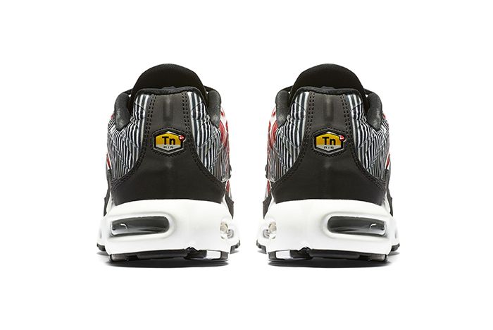 nike air max plus stripes