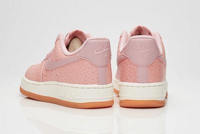 Nike Air Force 1 07 Wmns Pink Glaze 3