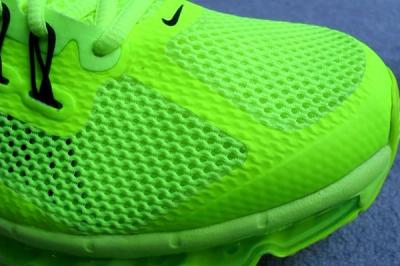 Nike Air Max 2013 Volt Toe Detail 1