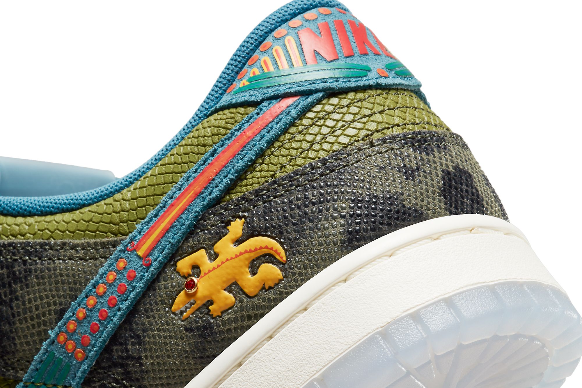 Release Date: Nike Dunk Low 
