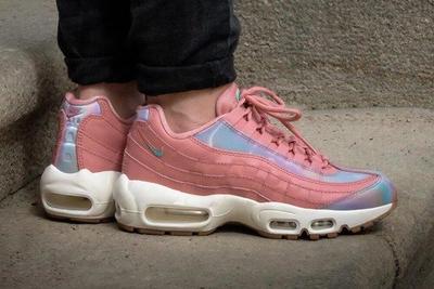 Nike Air Max 95 Womens Red Stardust3