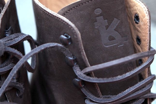 Fieg Caminando Office Boots Brown Tongue Detail 1