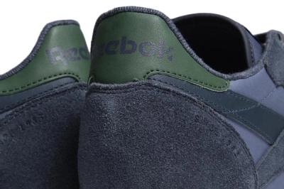 Rbk Classicltr Suede Heel Detail 1