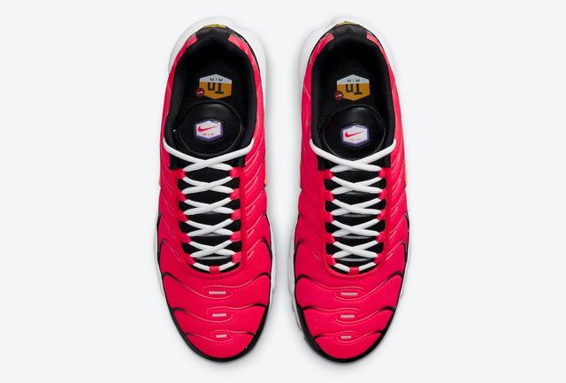 air max plus crimson