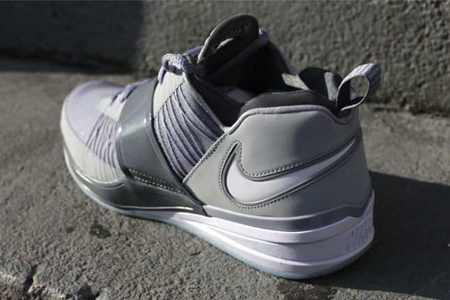Nike Zoom Revis Wolf Grey Heel 1
