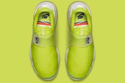 More Nike Sock Dart 3