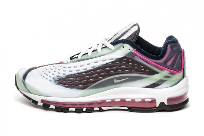 Nike Highlight the Air Max Deluxe With 