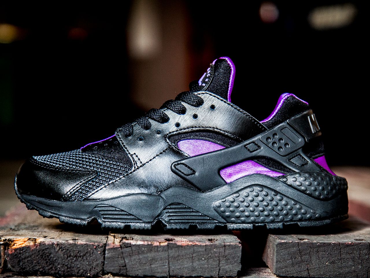 Air Huarache (Black/Purple) - Sneaker